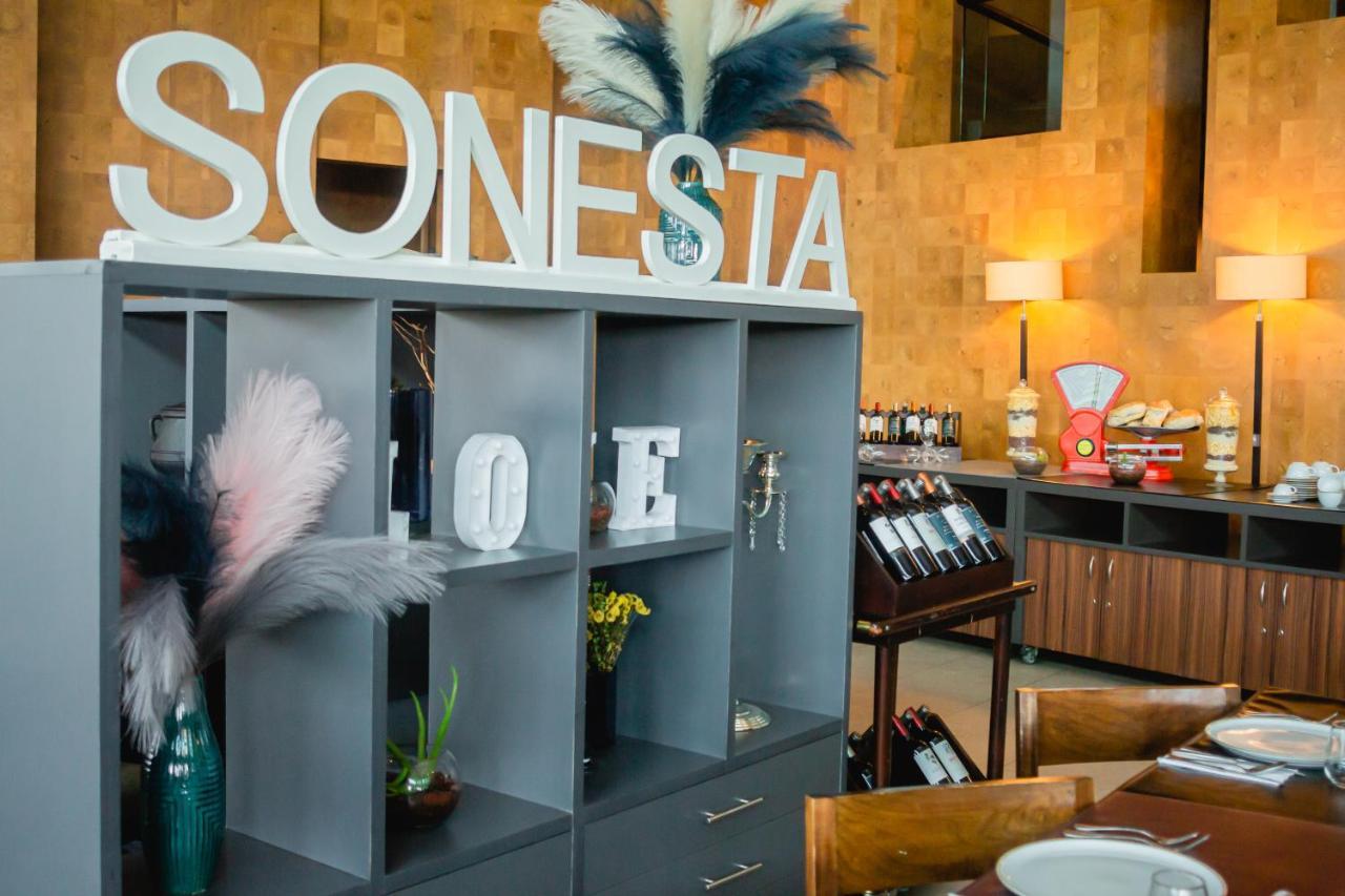 Sonesta Hotel